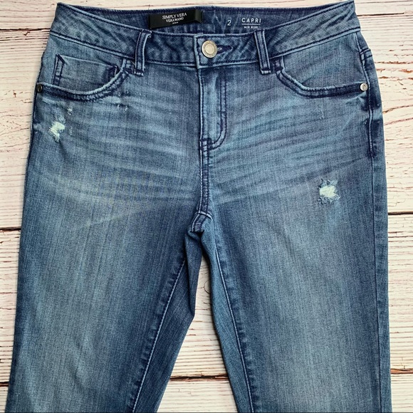 Vera Wang Denim Capri - Picture 5 of 7
